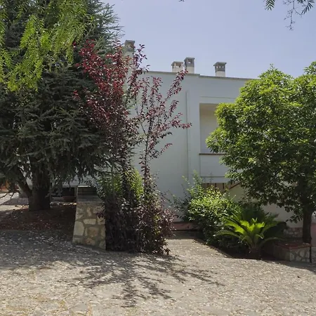 Hendrick's Sulla In Valle D'itria Villa *
